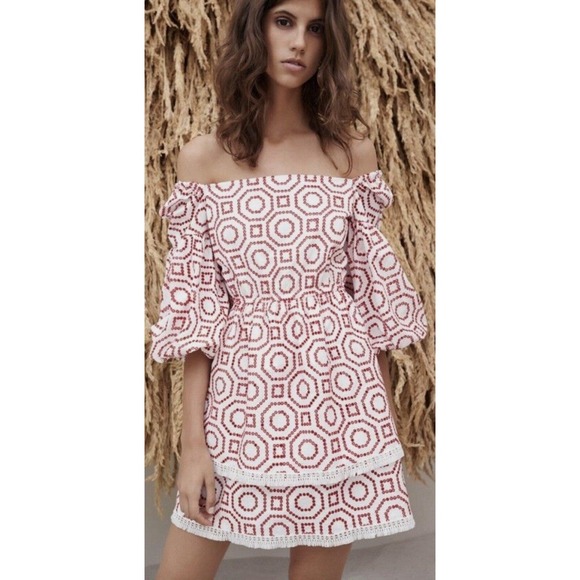 ALEXIS White Red Geometric Embroidered Tiered Square Neck Mini Dress M - Picture 1 of 7